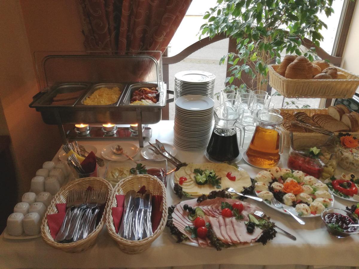 Hotel Srodmiejski Kielce Dış mekan fotoğraf